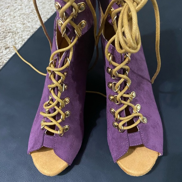 Lace up suede bottom shoes - Picture 3 of 6